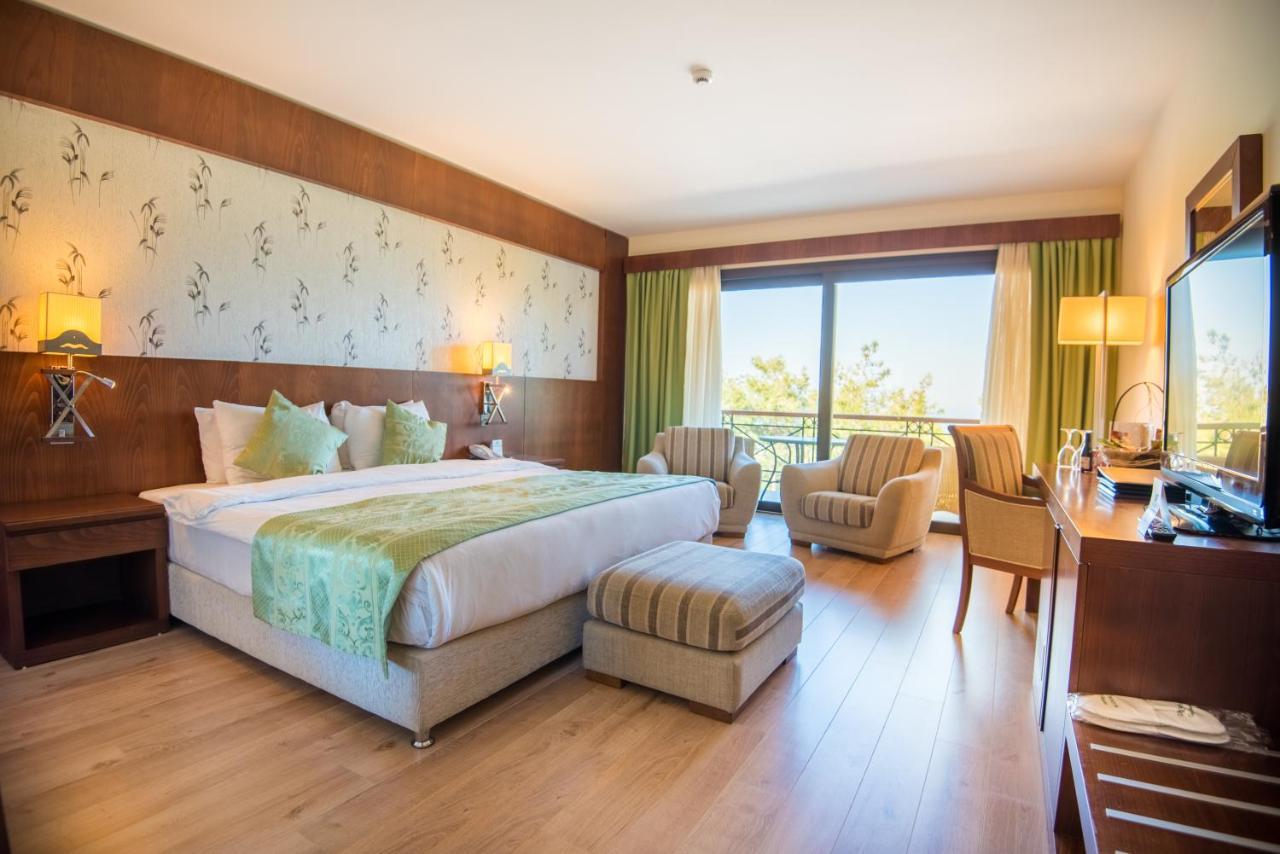 Korineum Golf & Beach Resort Agios Georgios  Экстерьер фото