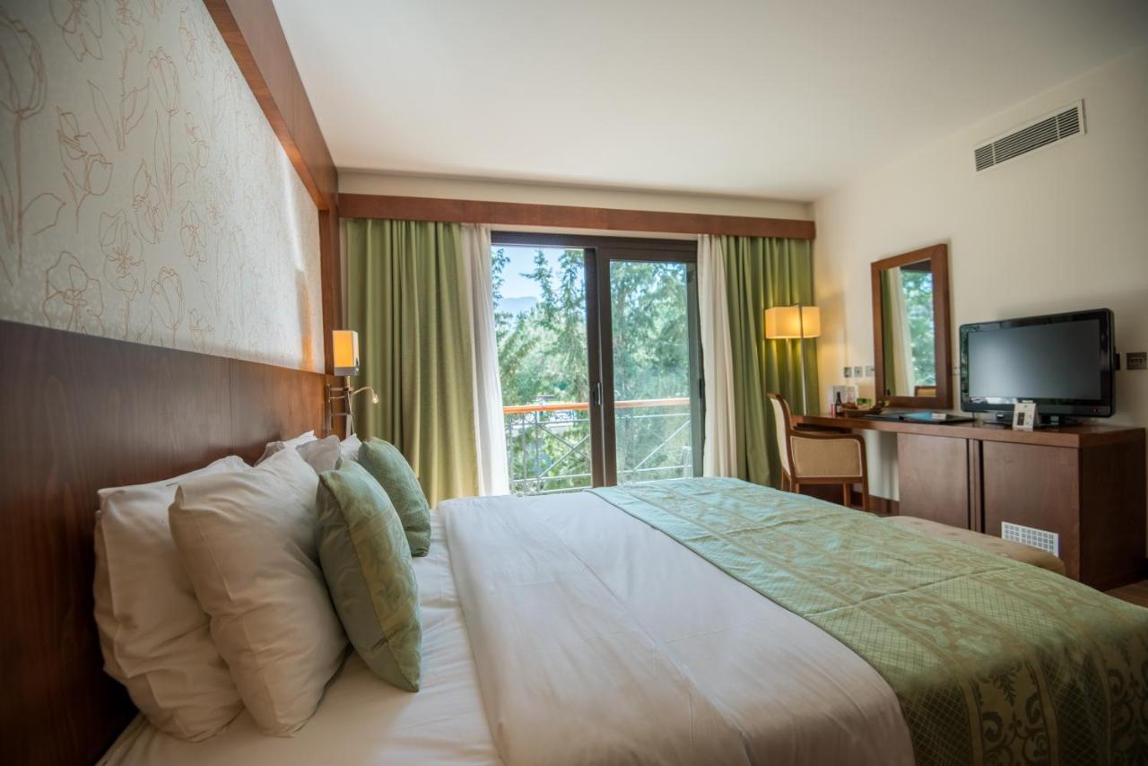 Korineum Golf & Beach Resort Agios Georgios  Экстерьер фото